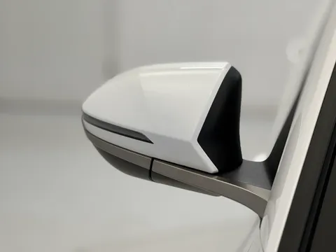 DU74ZGD Hyundai Tucson 1.6T Hybrid Premium 5dr Auto Thumbnail #31