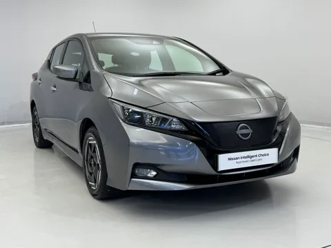 2 of 33 for Nissan LEAF 110kW Acenta 39kWh 5dr Auto