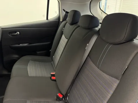 13 of 33 for Nissan LEAF 110kW Acenta 39kWh 5dr Auto
