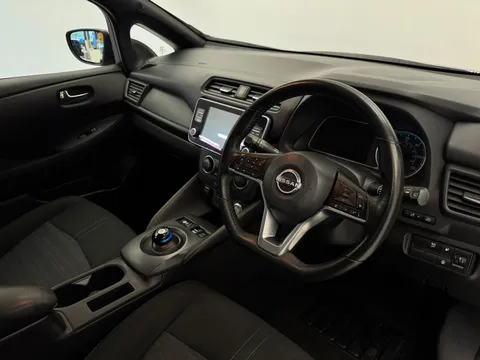 21 of 33 for Nissan LEAF 110kW Acenta 39kWh 5dr Auto