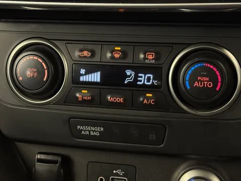 26 of 33 for Nissan LEAF 110kW Acenta 39kWh 5dr Auto