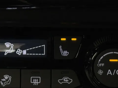 DX74YTB Nissan Juke 1.0 DiG-T Tekna 5dr DCT Thumbnail #28