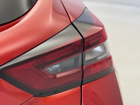 DX74YTB Nissan Juke 1.0 DiG-T Tekna 5dr DCT Thumbnail #35