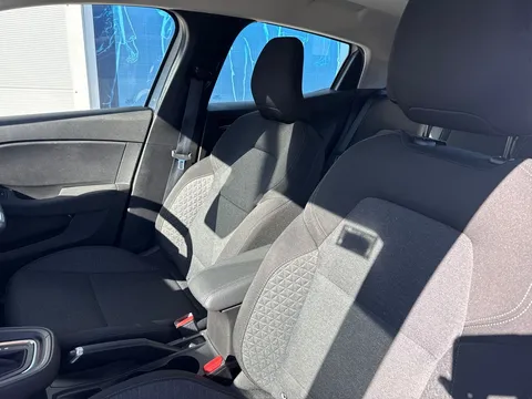 BJ72APO Renault Clio 1.6 E-TECH full hybrid 145 Evolution 5dr Auto Thumbnail #10