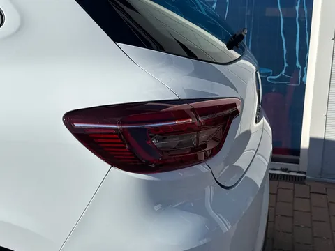 BJ72APO Renault Clio 1.6 E-TECH full hybrid 145 Evolution 5dr Auto Thumbnail #16