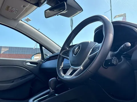 BJ72APO Renault Clio 1.6 E-TECH full hybrid 145 Evolution 5dr Auto Thumbnail #15