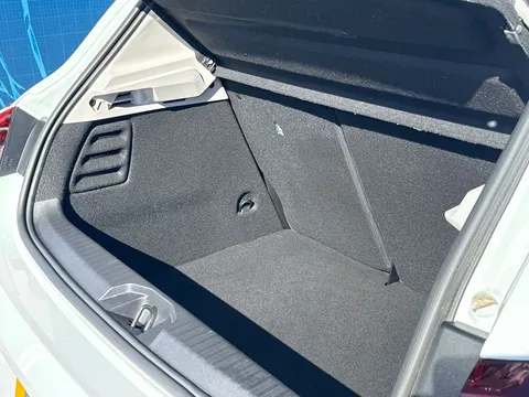 BJ72APO Renault Clio 1.6 E-TECH full hybrid 145 Evolution 5dr Auto Thumbnail #29