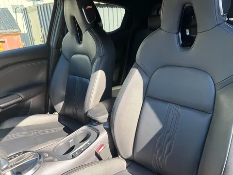 DH23LSD Nissan Juke 1.6 Hybrid Tekna 5dr Auto Thumbnail #17