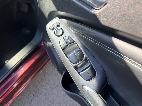 DH23LSD Nissan Juke 1.6 Hybrid Tekna 5dr Auto Thumbnail #22