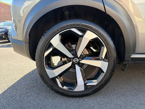 DV22EPO Nissan Juke 1.0 DiG-T 114 Tekna 5dr DCT Thumbnail #9