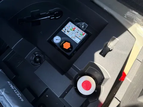 DV22EPO Nissan Juke 1.0 DiG-T 114 Tekna 5dr DCT Thumbnail #20