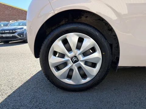 KE69EEW Citroën C1 1.0 VTi 72 Feel 3dr Thumbnail #5
