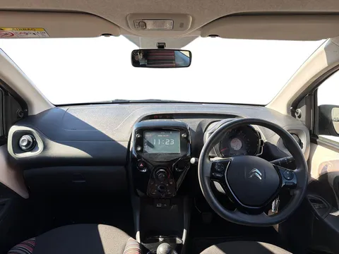 KE69EEW Citroën C1 1.0 VTi 72 Feel 3dr Thumbnail #11