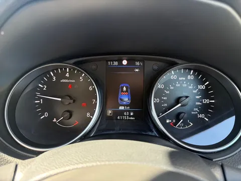 YL70GZG Nissan Qashqai 1.3 DiG-T 160 N-Connecta 5dr DCT [Glass Roof Pack] Thumbnail #13