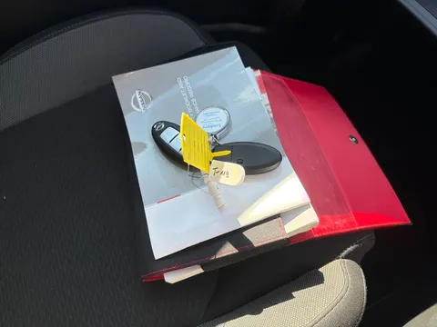 YL70GZG Nissan Qashqai 1.3 DiG-T 160 N-Connecta 5dr DCT [Glass Roof Pack] Thumbnail #21