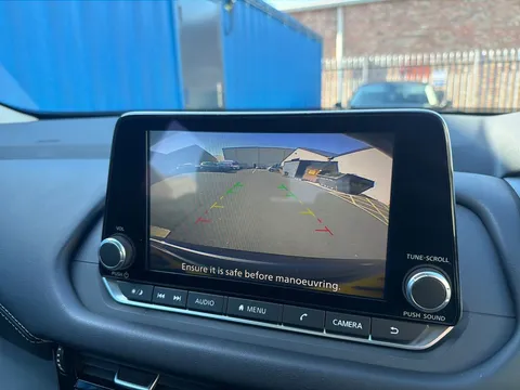 DP73TVD Nissan Qashqai 1.3 DiG-T MH 158 Acenta Premium 5dr Xtronic Thumbnail #15