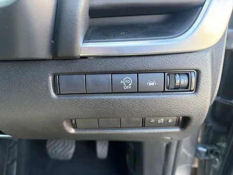 DP73TVD Nissan Qashqai 1.3 DiG-T MH 158 Acenta Premium 5dr Xtronic Thumbnail #23