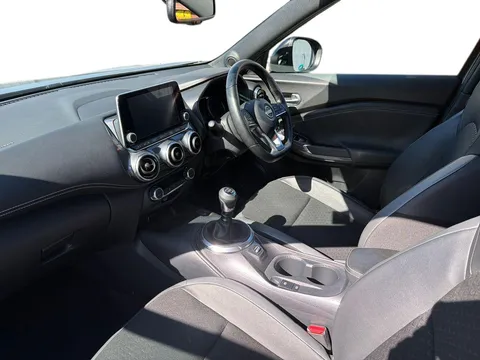 DY24JHJ Nissan Juke 1.0 DiG-T 114 N-Connecta 5dr Thumbnail #11