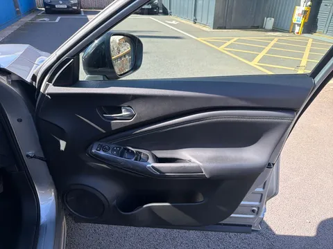 DY24JHJ Nissan Juke 1.0 DiG-T 114 N-Connecta 5dr Thumbnail #18