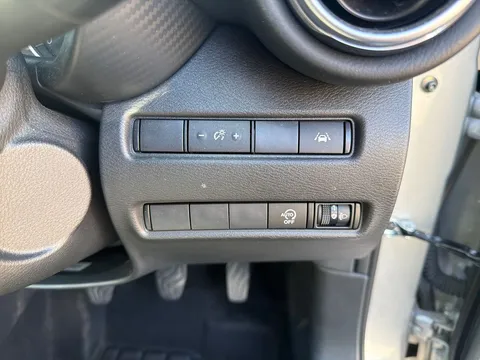 DY24JHJ Nissan Juke 1.0 DiG-T 114 N-Connecta 5dr Thumbnail #23