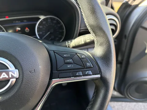 DY24JHJ Nissan Juke 1.0 DiG-T 114 N-Connecta 5dr Thumbnail #24