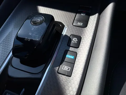 DX75XPE Nissan Qashqai 1.5 E-Power N-Connecta 5dr Auto Thumbnail #26