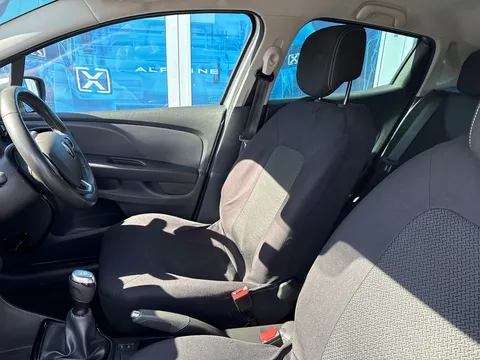 16 of 30 for Renault Clio 0.9 TCE 90 Iconic 5dr