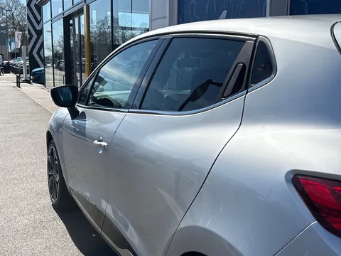 18 of 30 for Renault Clio 0.9 TCE 90 Iconic 5dr