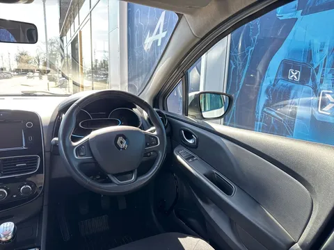 24 of 30 for Renault Clio 0.9 TCE 90 Iconic 5dr