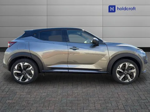 OW25EEA Nissan Juke 1.6 Hybrid Tekna+ 5dr Auto Thumbnail #3