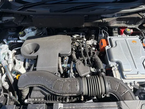 OW25EEA Nissan Juke 1.6 Hybrid Tekna+ 5dr Auto Thumbnail #10