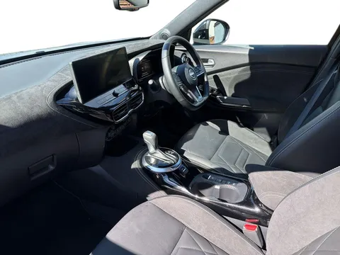 OW25EEA Nissan Juke 1.6 Hybrid Tekna+ 5dr Auto Thumbnail #11