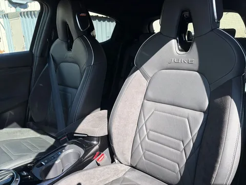 OW25EEA Nissan Juke 1.6 Hybrid Tekna+ 5dr Auto Thumbnail #17