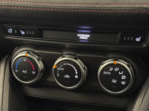 DN24CFP Mazda Mazda2 1.5 e-Skyactiv G MHEV 115 Homura Aka 5dr Thumbnail #29