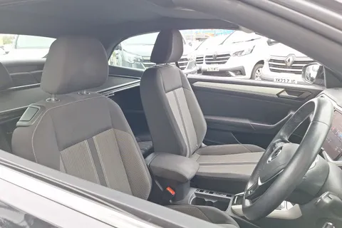 DA71LPP Volkswagen T-Roc 1.5 TSI Design 2dr DSG Thumbnail #31