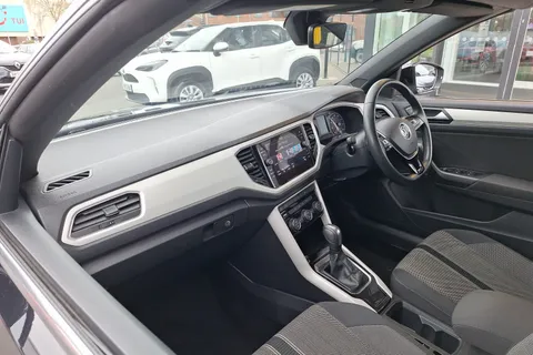 DA71LPP Volkswagen T-Roc 1.5 TSI Design 2dr DSG Thumbnail #28