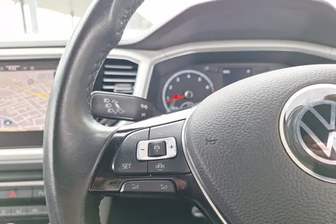 DA71LPP Volkswagen T-Roc 1.5 TSI Design 2dr DSG Thumbnail #33