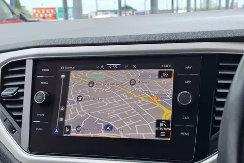 DA71LPP Volkswagen T-Roc 1.5 TSI Design 2dr DSG Thumbnail #35