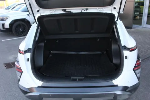 DG73MYL Hyundai Kona 1.6 GDi Hybrid Advance 5dr DCT Thumbnail #5