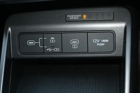 DG73MYL Hyundai Kona 1.6 GDi Hybrid Advance 5dr DCT Thumbnail #26