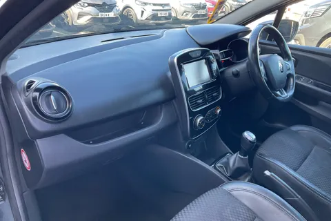 3 of 40 for RENAULT CLIO 1.5 dCi 90 Dynamique S Nav 5dr