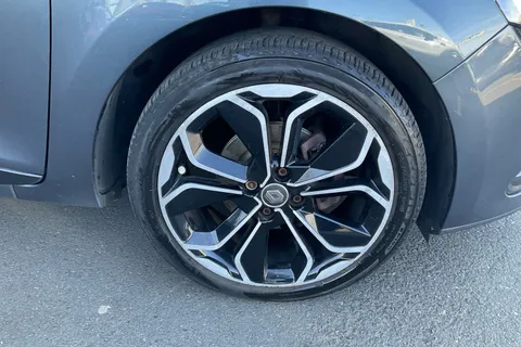 4 of 40 for RENAULT CLIO 1.5 dCi 90 Dynamique S Nav 5dr