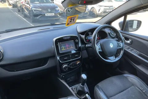 21 of 40 for RENAULT CLIO 1.5 dCi 90 Dynamique S Nav 5dr