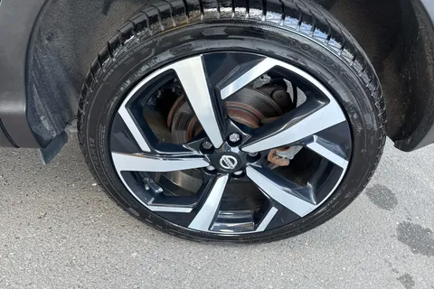 BJ18PNY Nissan Qashqai 1.2 DiG-T Tekna 5dr Xtronic Thumbnail #19