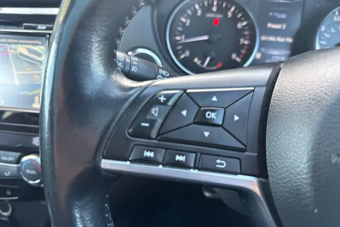 BJ18PNY Nissan Qashqai 1.2 DiG-T Tekna 5dr Xtronic Thumbnail #25