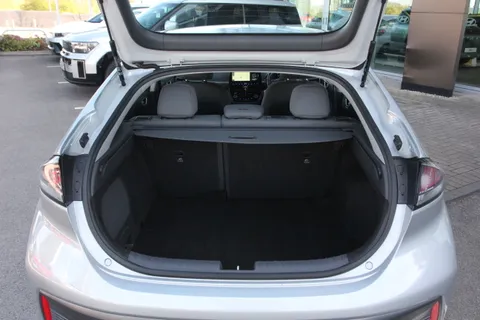 KV70VHK Hyundai Ioniq 1.6 GDi Hybrid Premium 5dr DCT Thumbnail #8