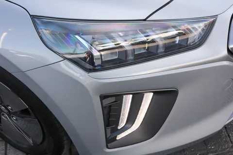 KV70VHK Hyundai Ioniq 1.6 GDi Hybrid Premium 5dr DCT Thumbnail #10