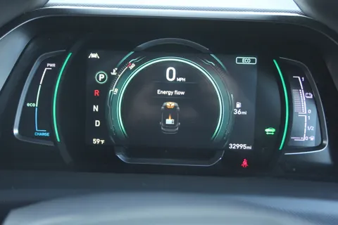 KV70VHK Hyundai Ioniq 1.6 GDi Hybrid Premium 5dr DCT Thumbnail #20