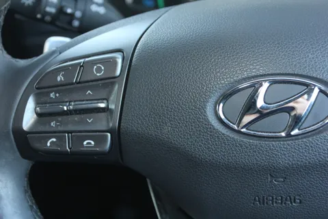 KV70VHK Hyundai Ioniq 1.6 GDi Hybrid Premium 5dr DCT Thumbnail #21
