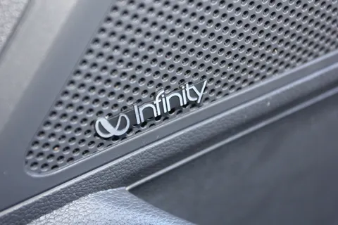 KV70VHK Hyundai Ioniq 1.6 GDi Hybrid Premium 5dr DCT Thumbnail #27